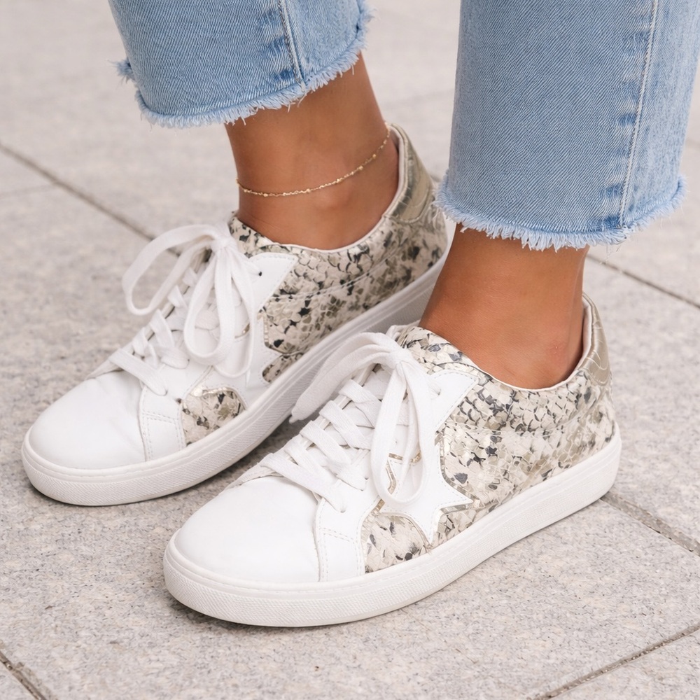 STEVE MADDEN Claris Star Faux Snakeskin Sneakers Shoes- Size 8